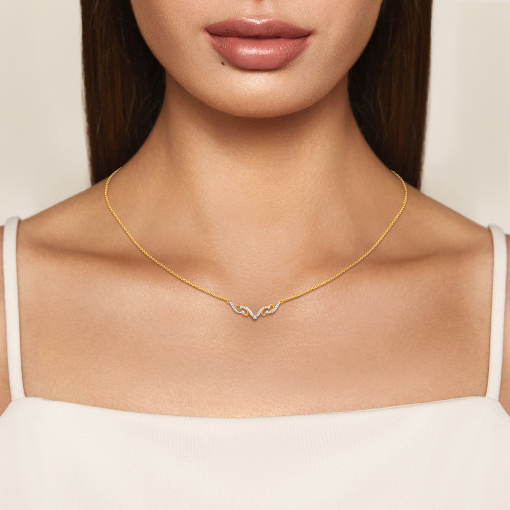 Offbeat Balance Diamond Necklaces