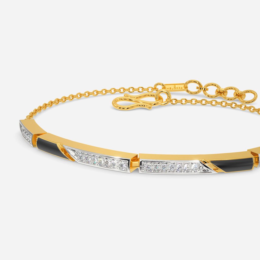 Linear Codes Diamond Bracelets