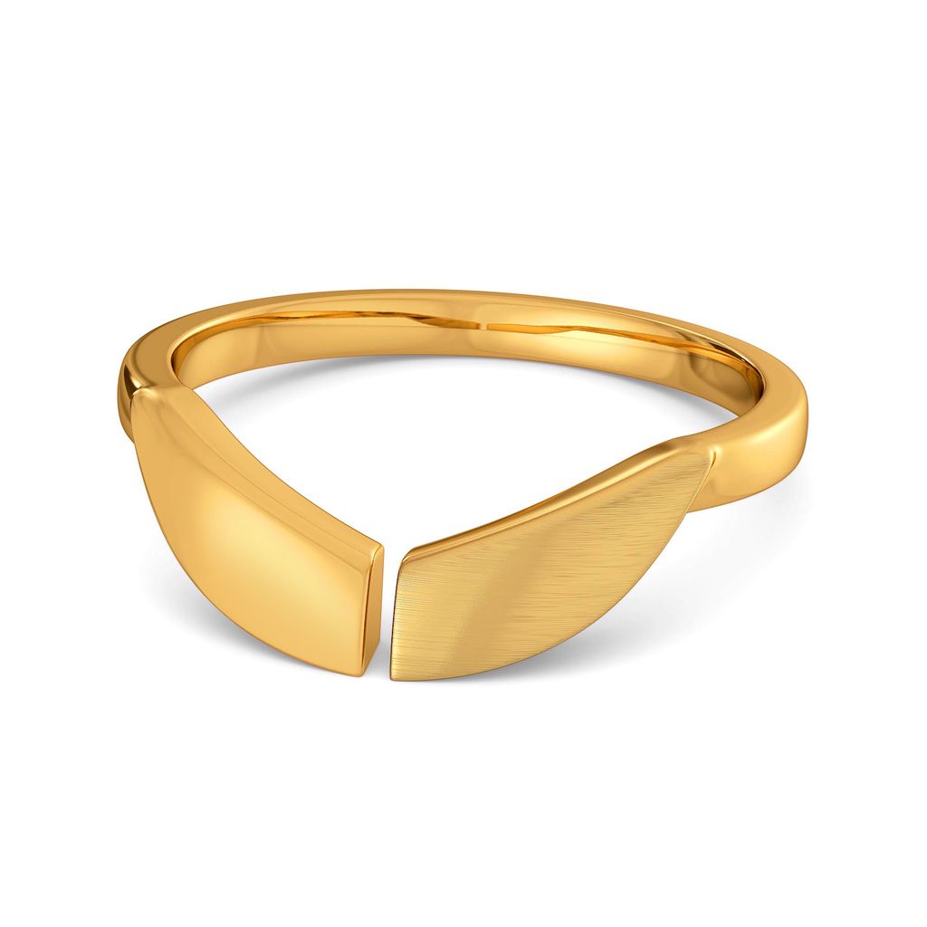 A French Fit Gold Rings image