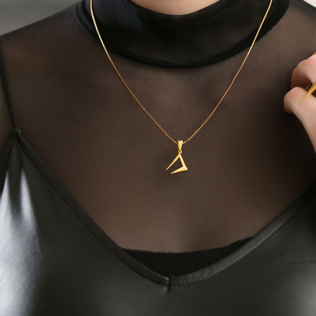 Suit Strong Gold Pendants