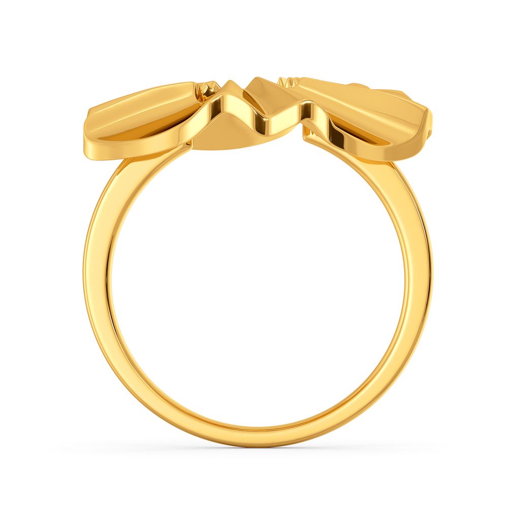 Crinkle Chic Gold Rings image