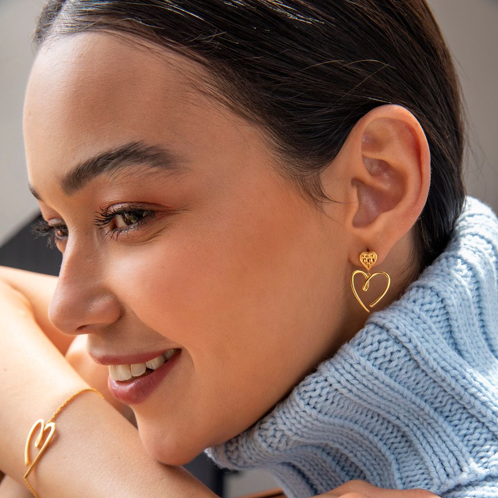 Knit Me A Heart Gold Earrings