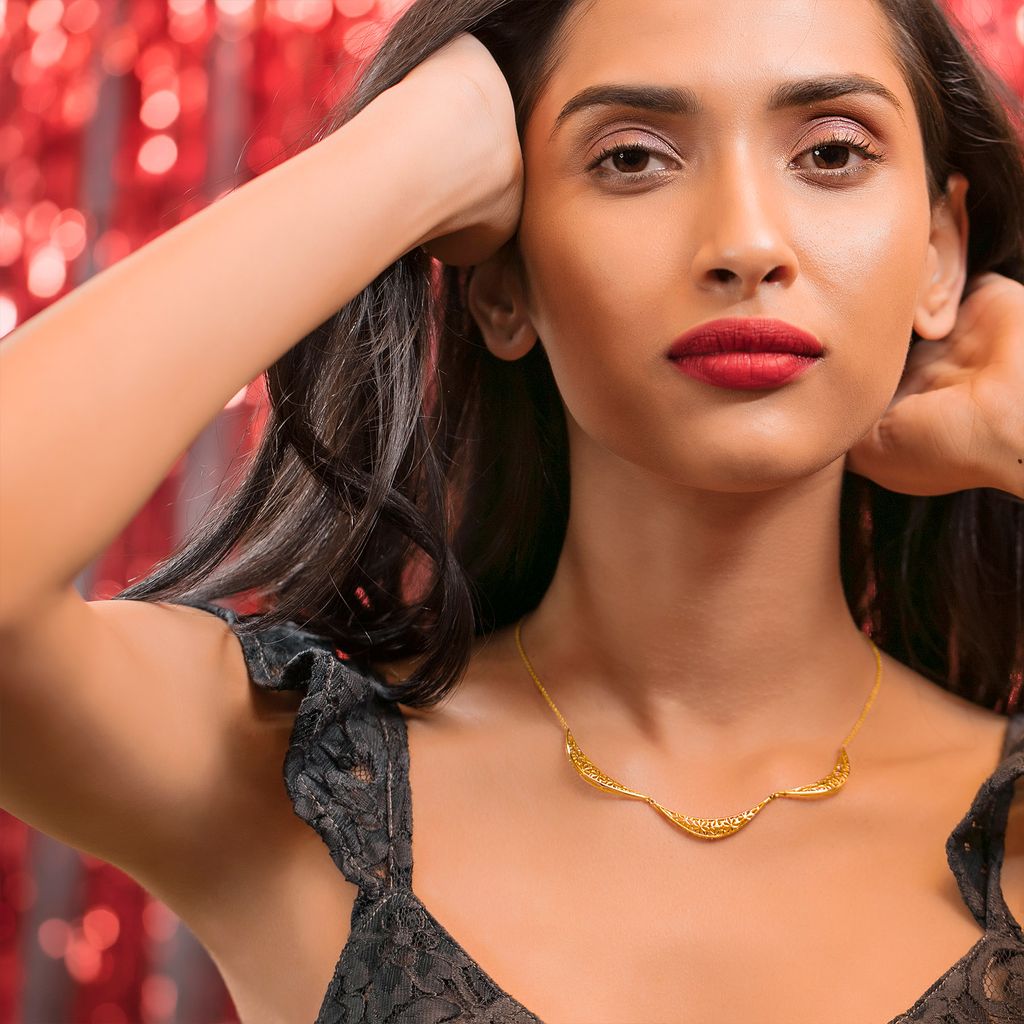 Loop A Lace Gold Necklaces
