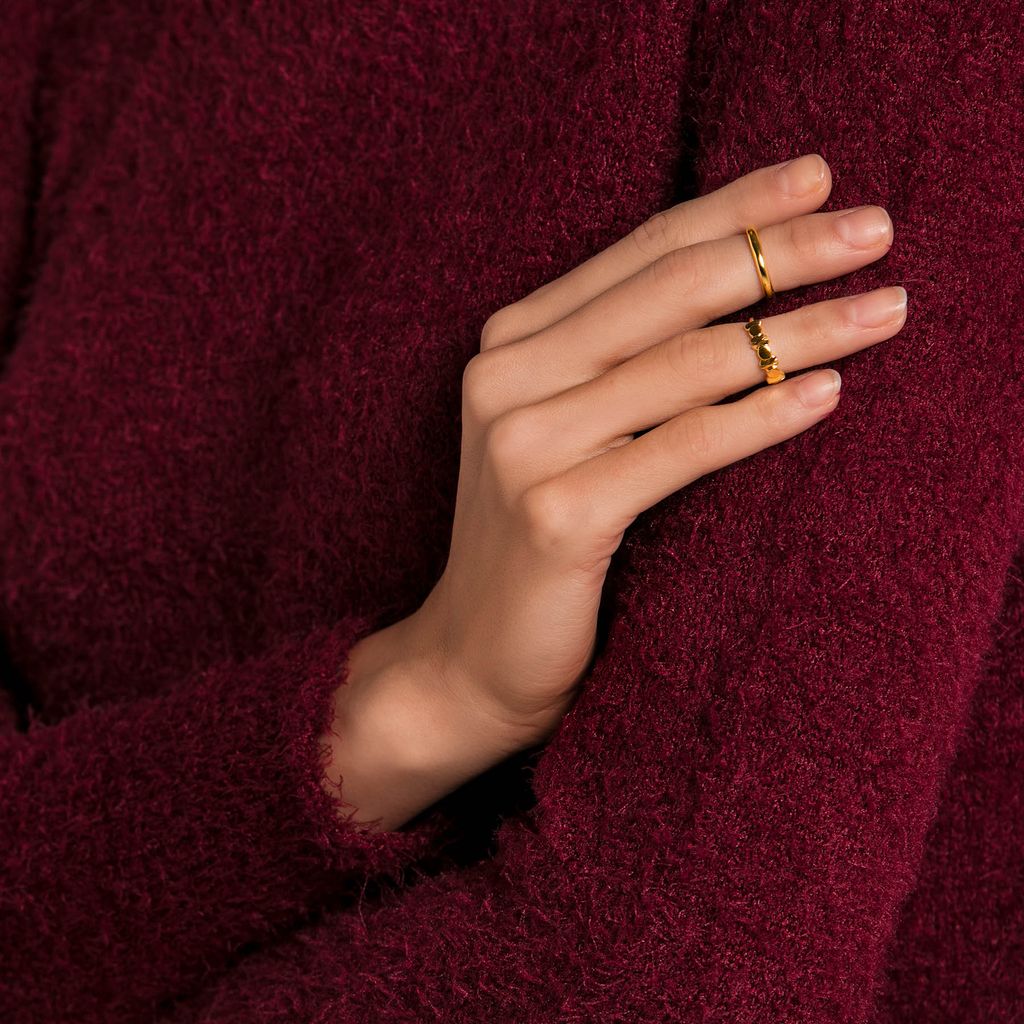 Halo of gold Gold Rings alternate view 1