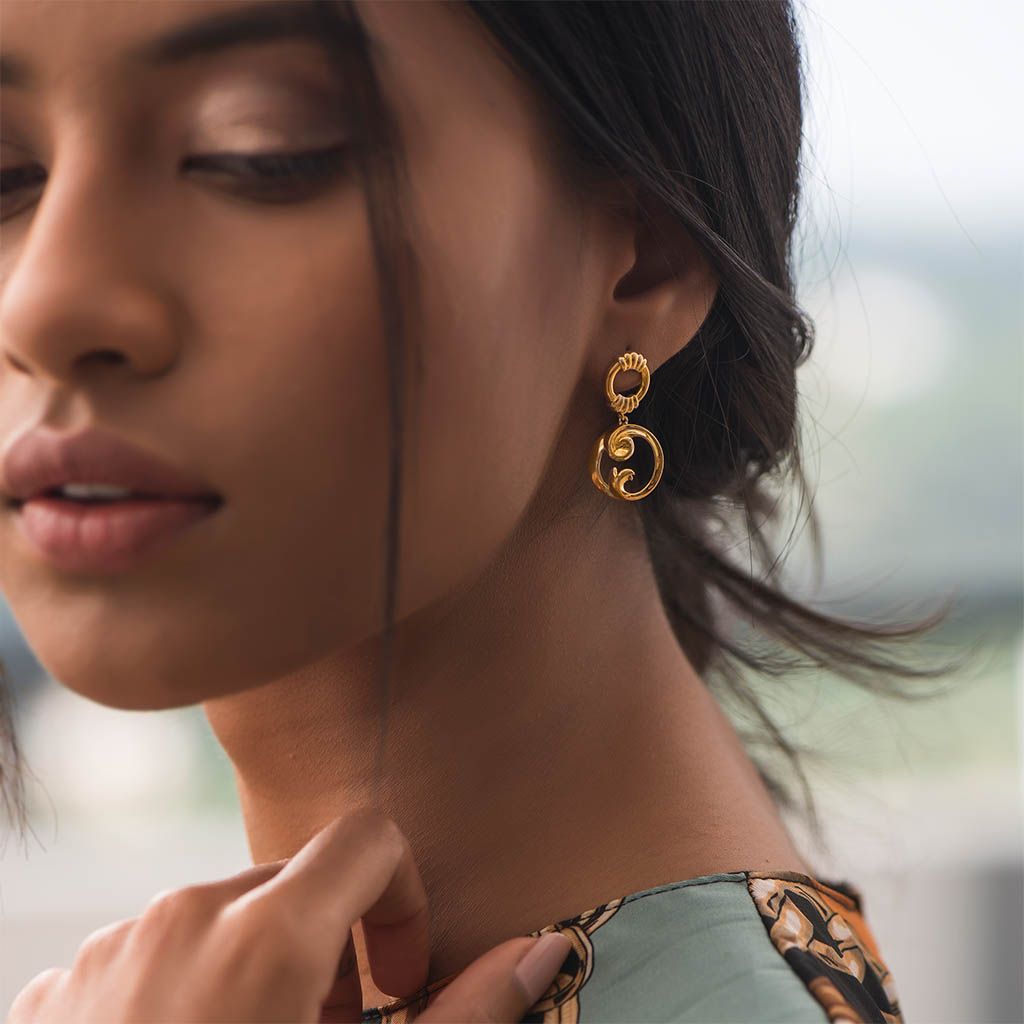 Swirl Curl Gold Earrings