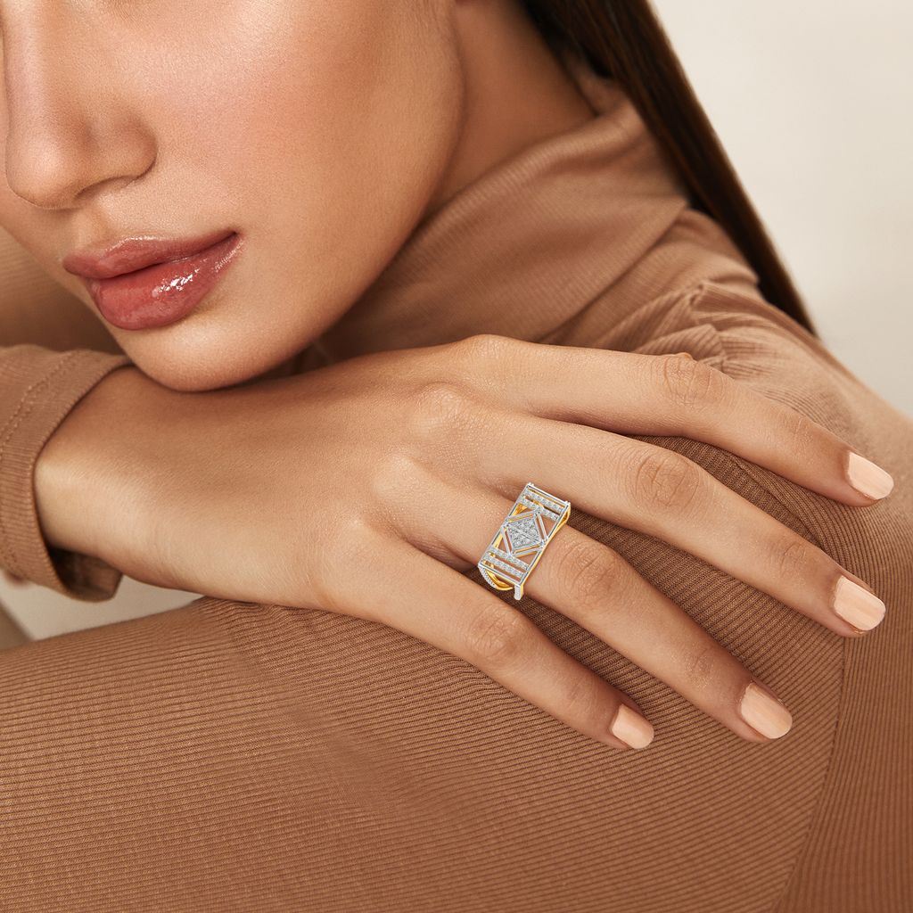 Nooks of Three Diamond Rings alternate view 1