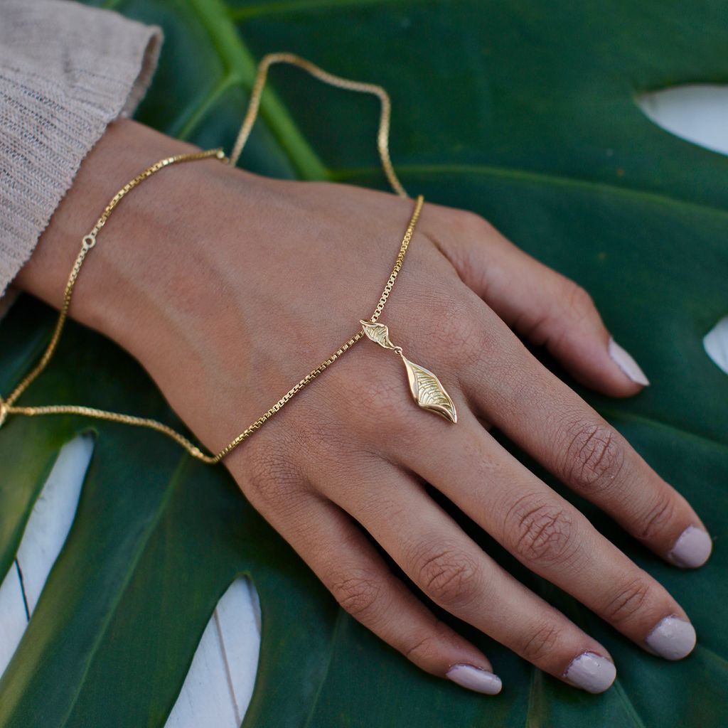 Lure of Verdure Gold Pendants