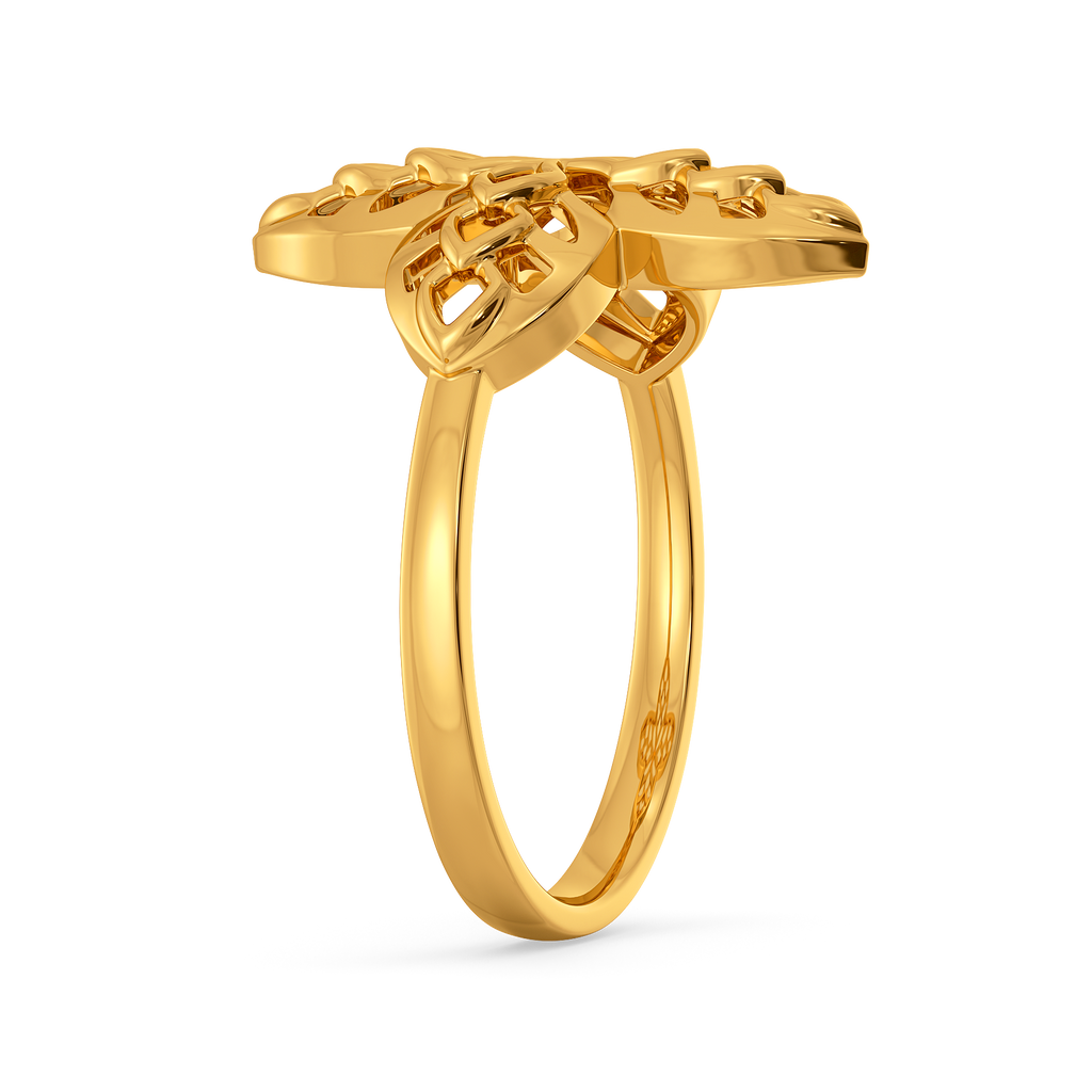 Serpentine Imprint Gold Rings image