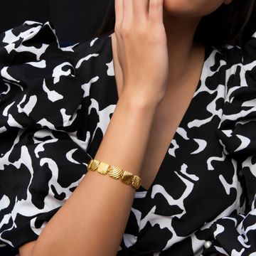 Volume Versions Gold Bracelets