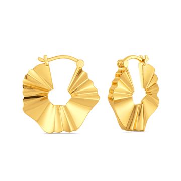 Crinkle Chic Gold Earrings
