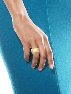 Shiny Shield Diamond Rings